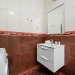 Bialowieska Z Aneksem Kuchennym I Balkonem By Renters 브로츠와프