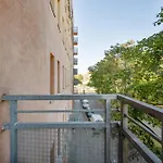 Bialowieska Z Aneksem Kuchennym I Balkonem By Renters *