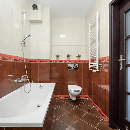 Bialowieska Z Aneksem Kuchennym I Balkonem By Renters *