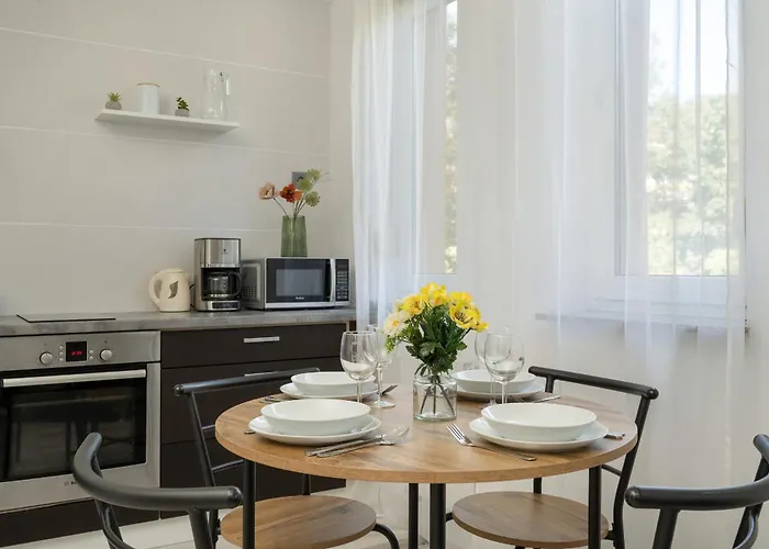 Bialowieska Z Aneksem Kuchennym I Balkonem By Renters Διαμέρισμα *